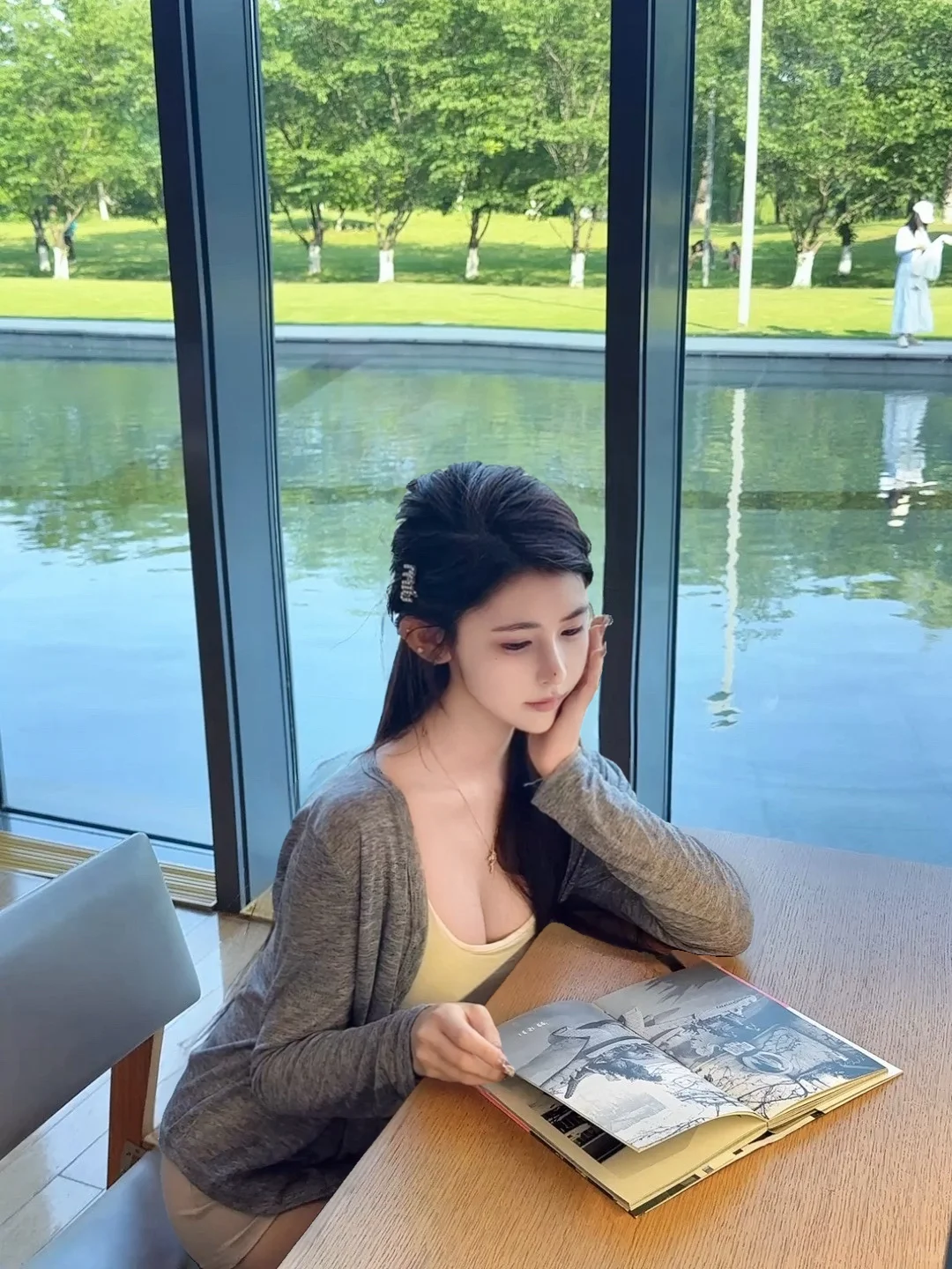 韩剧图书馆女主的氛围感～