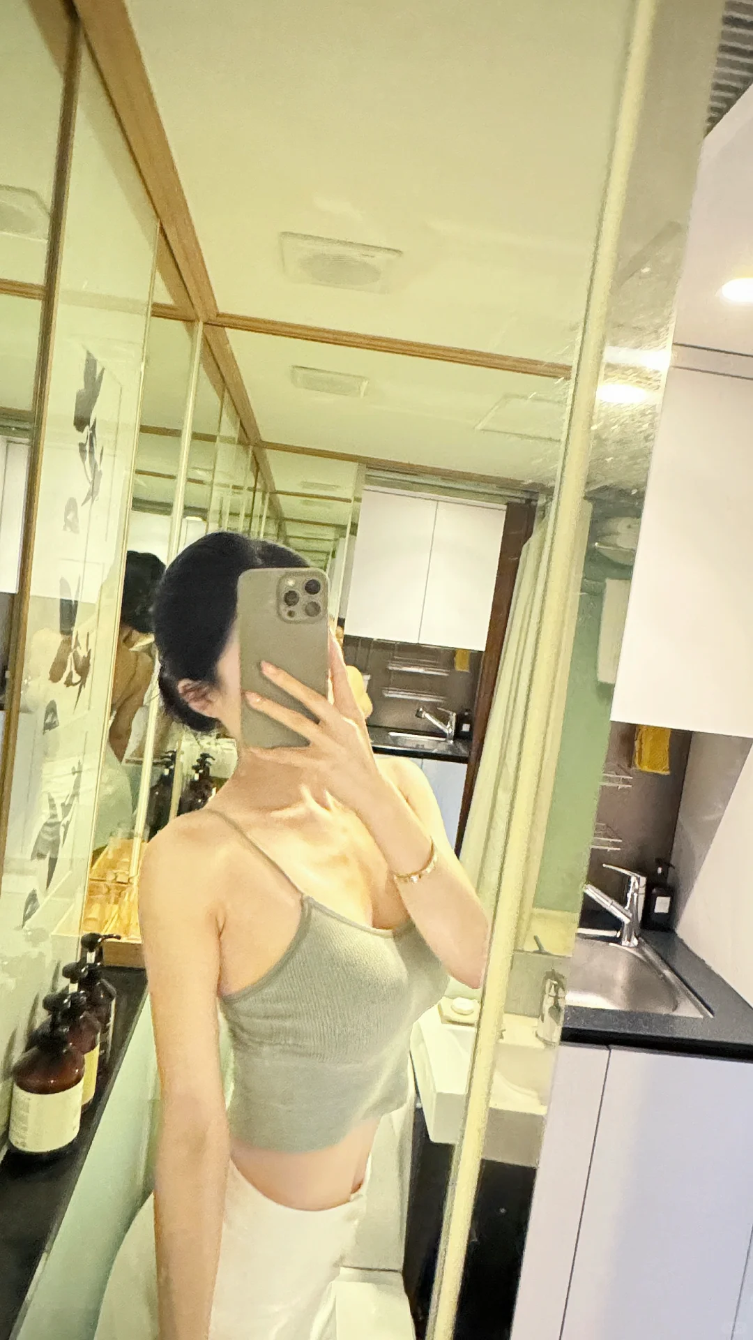 年龄成谜，身材无敌