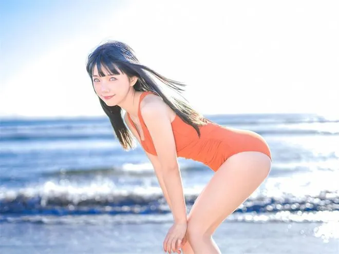 笑容是她最大的武器～养眼👀