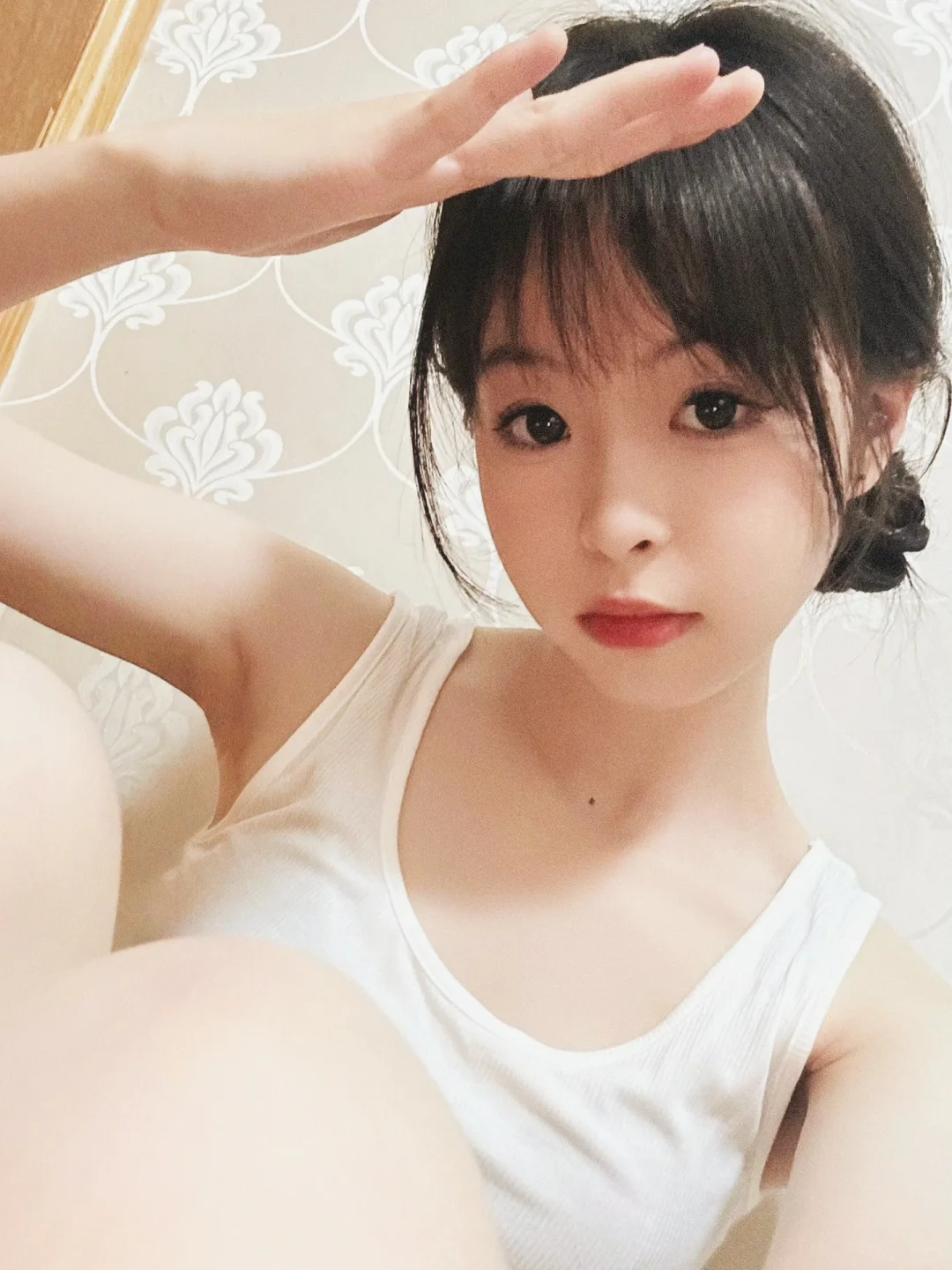 世界上美女那么多 为什么就不能多我一个！