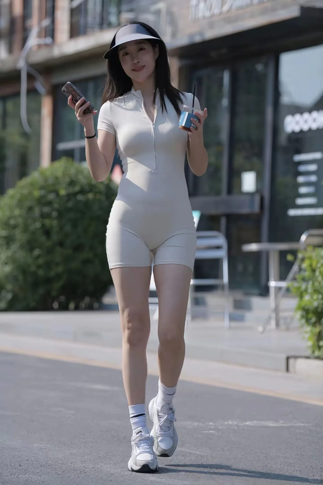 迷人的极品身材美女 