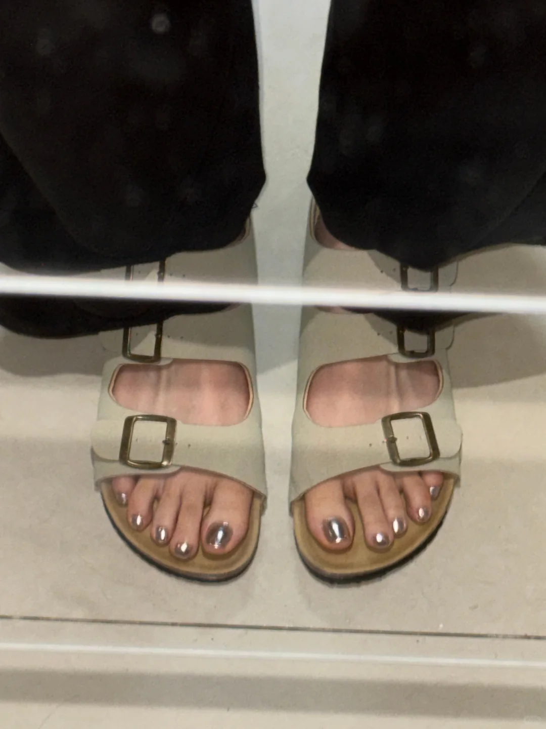 漂亮的小脚丫子