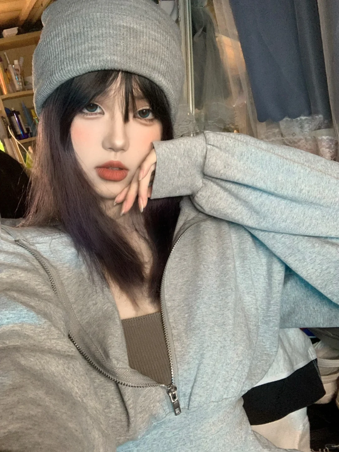 化了一小时的妆 能被姐妹们夸10分钟吗？