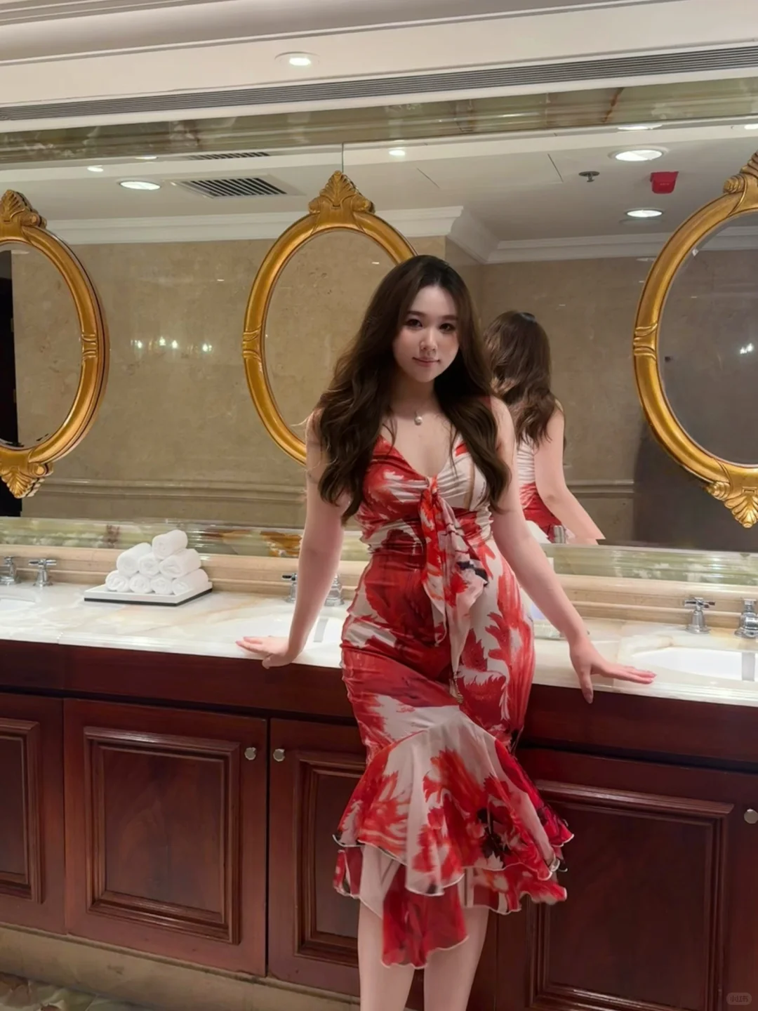 夏天不穿明艳小裙子 浪费梨形身材