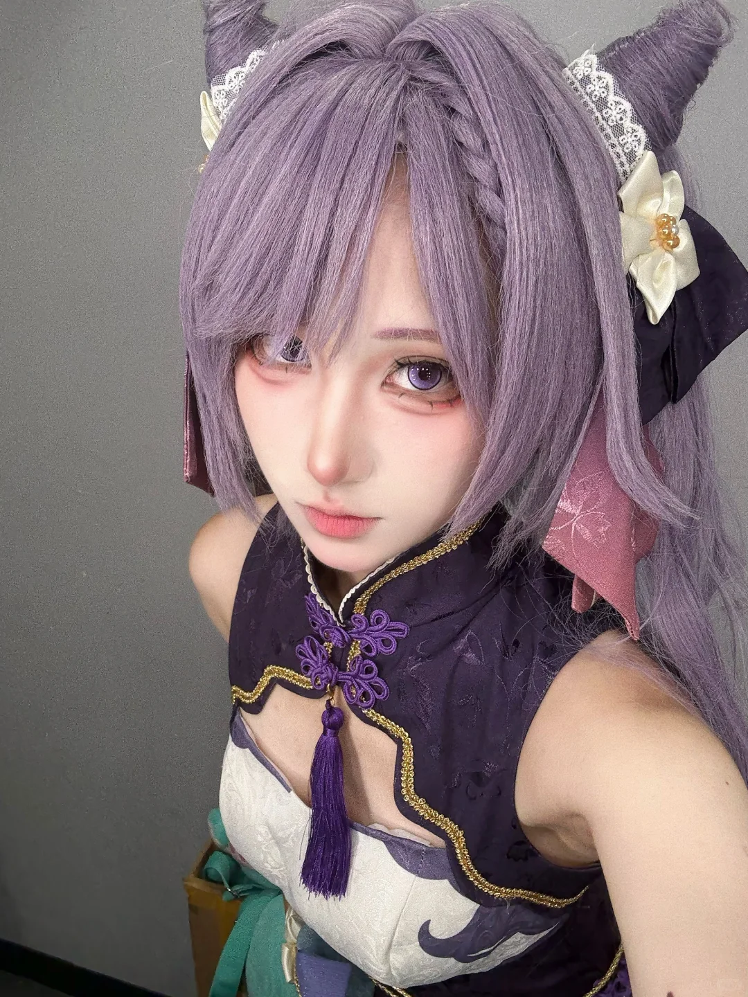 依旧紫色魅力女人