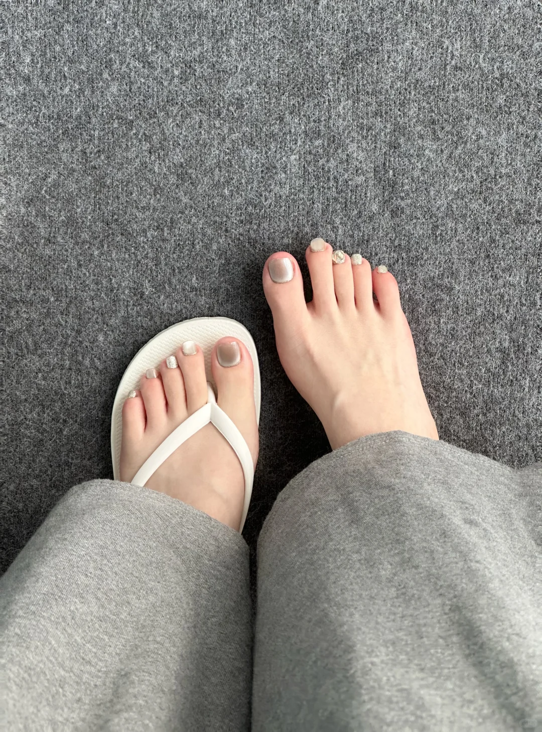 清冷系天花板灰色猫眼