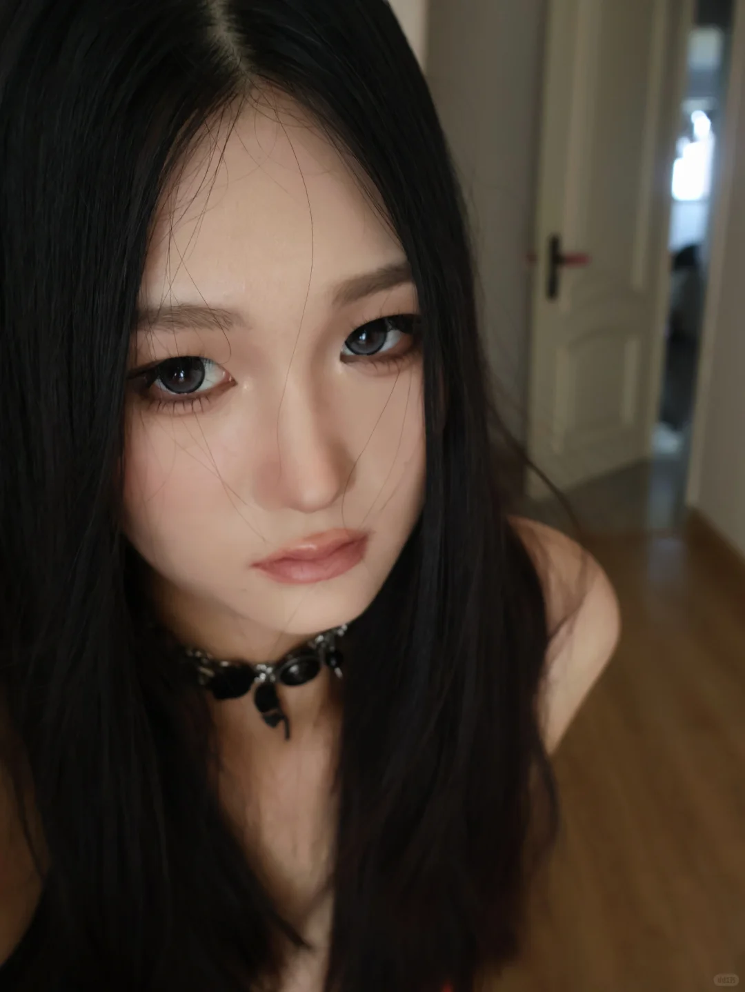 单眼皮塌鼻梁天菜！嫩模妆+发型公式