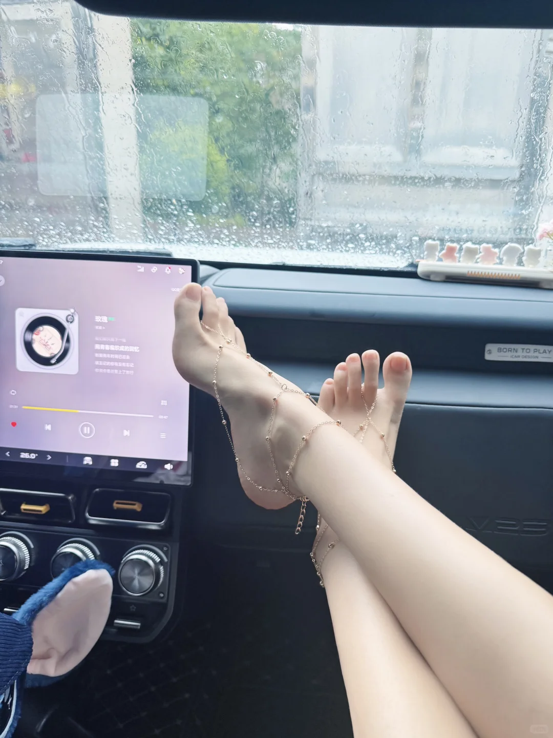 我的新脚链 配上我的爱车~🚗