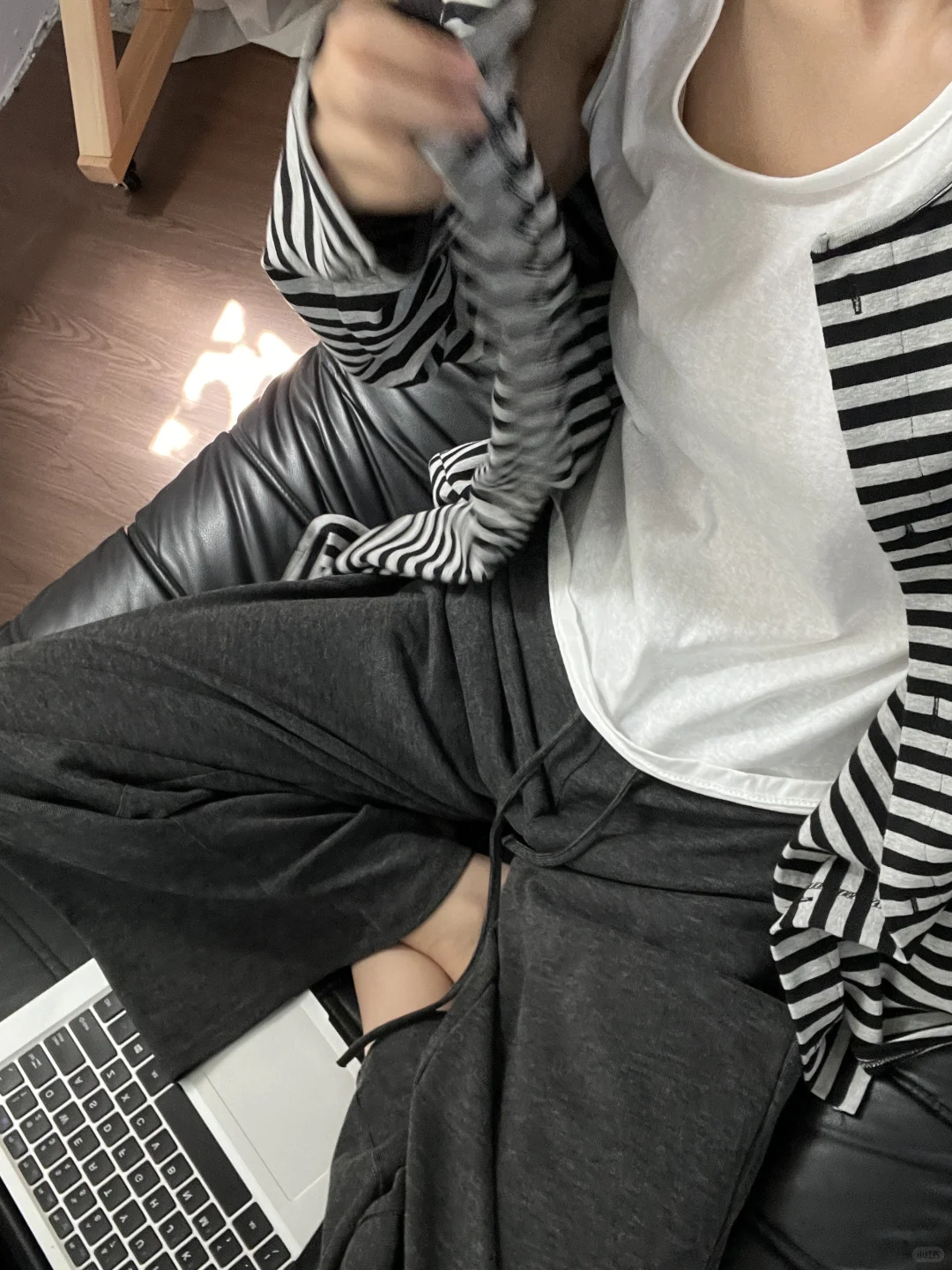 舒适早八穿搭｜条纹外套➕糯米裤一套就能出门