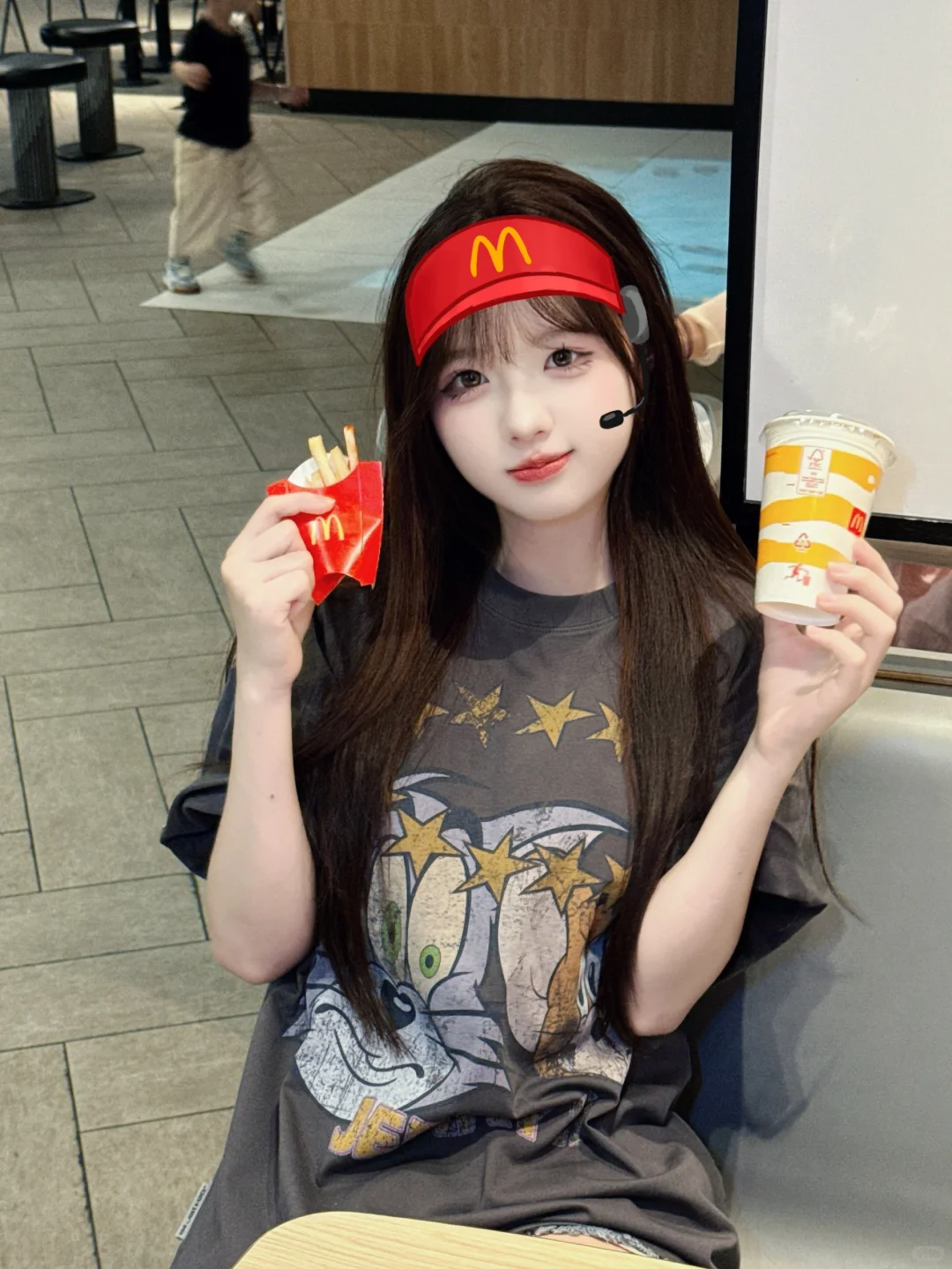 谁给我馒头谁给我拳头我会记得清清楚楚💢