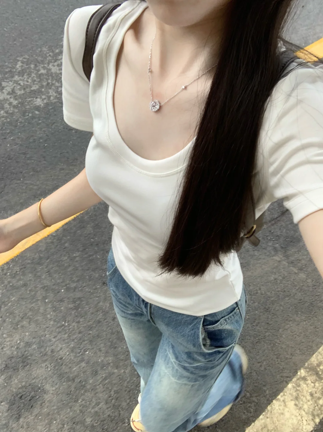 白色短袖➕牛仔裤好夏天！！