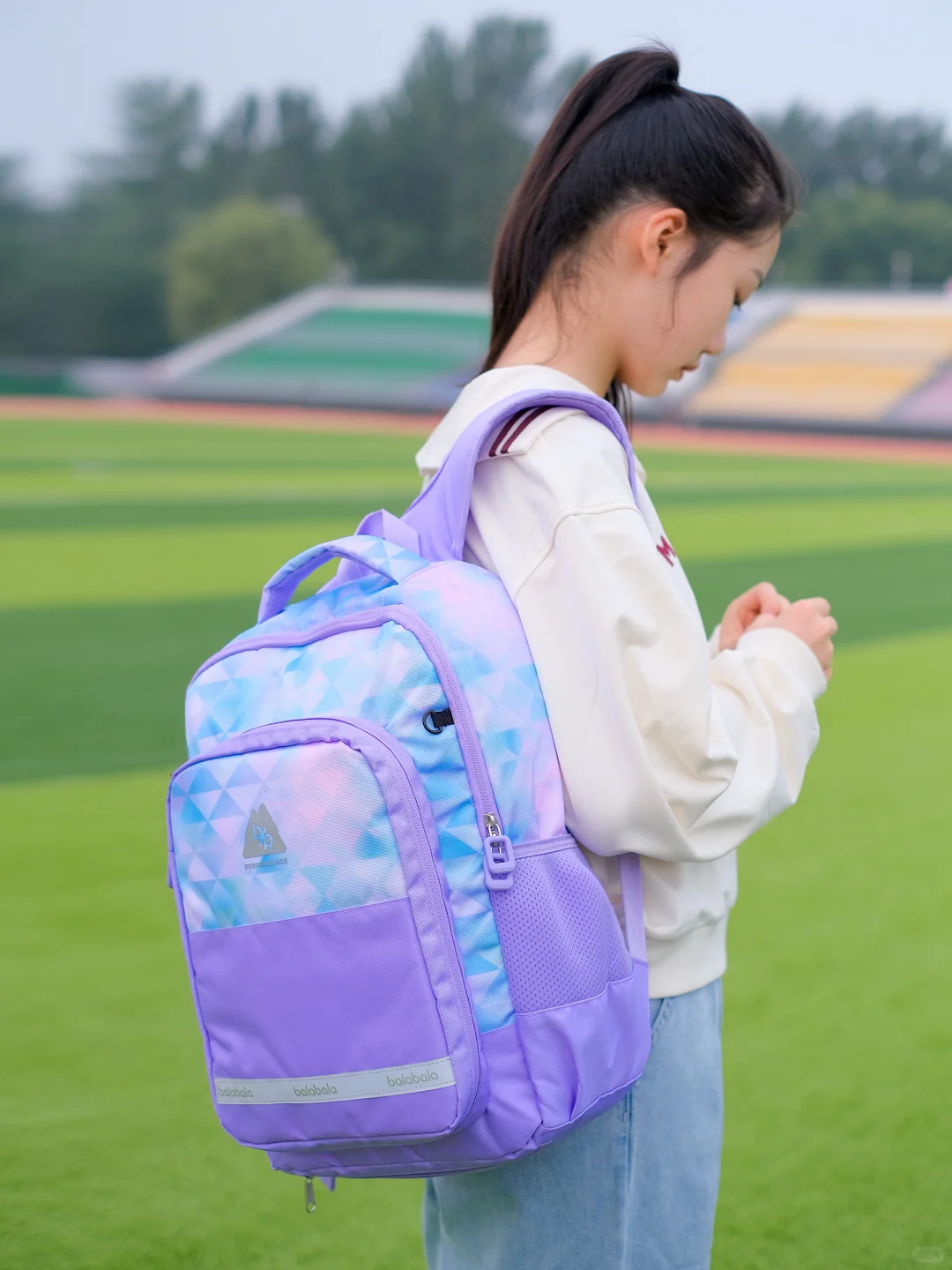 真诚发问,初中孩子都喜欢什么样的书包啊❓