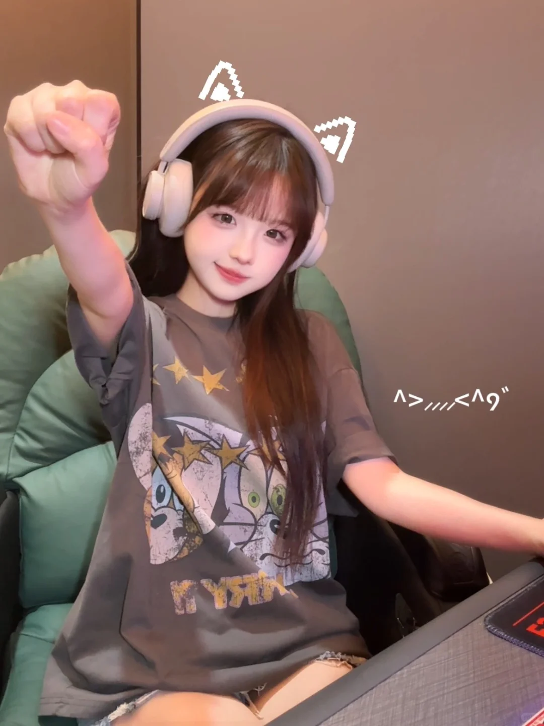 谁给我馒头谁给我拳头我会记得清清楚楚💢