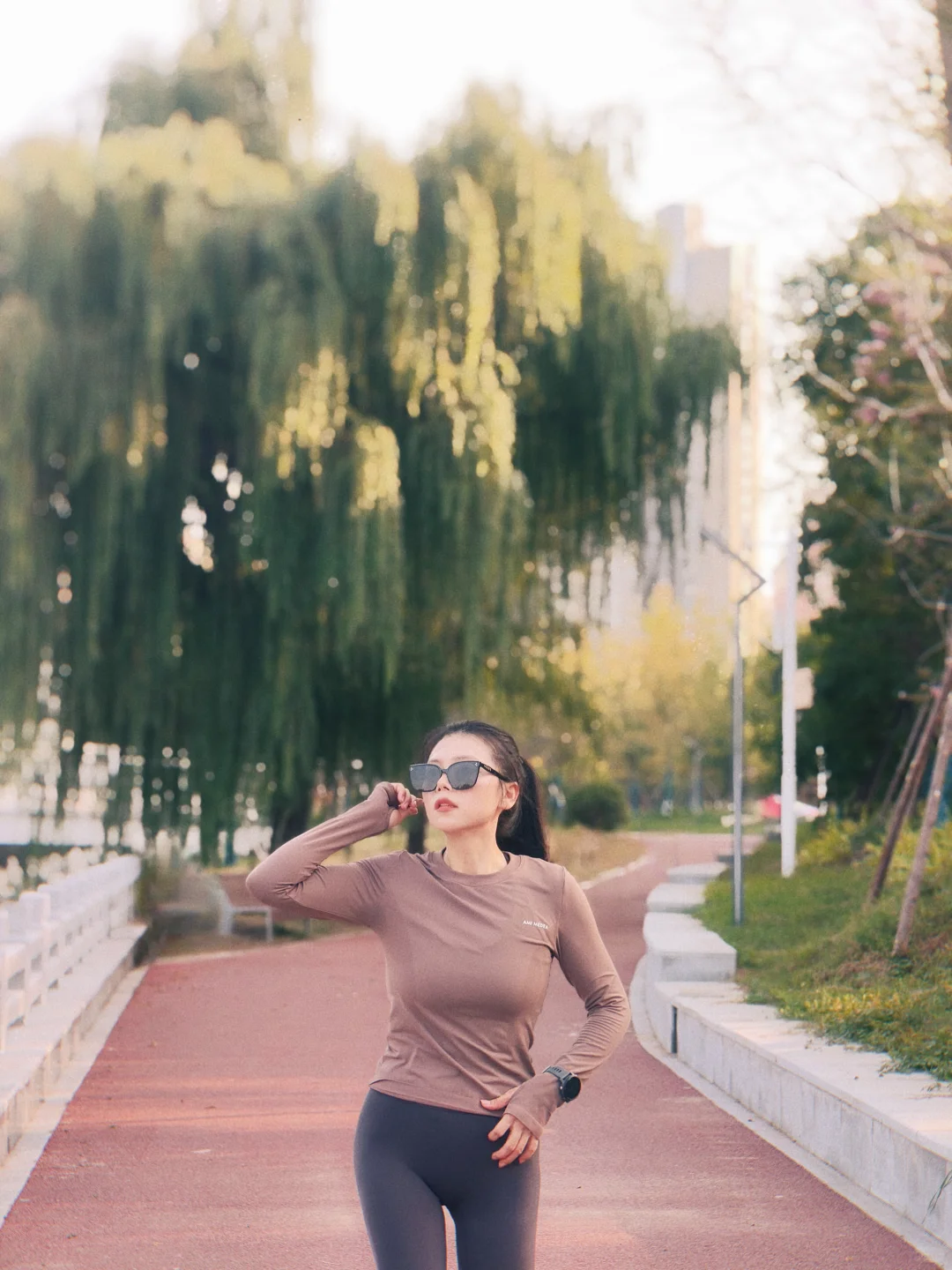 plog运动女孩的日常|美拉德系跑步穿搭