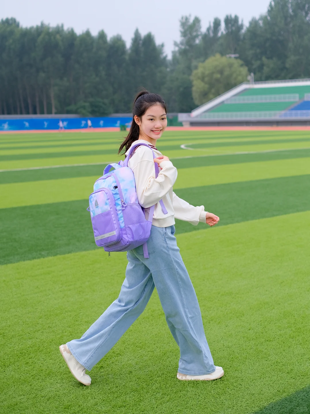 真诚发问,初中孩子都喜欢什么样的书包啊❓