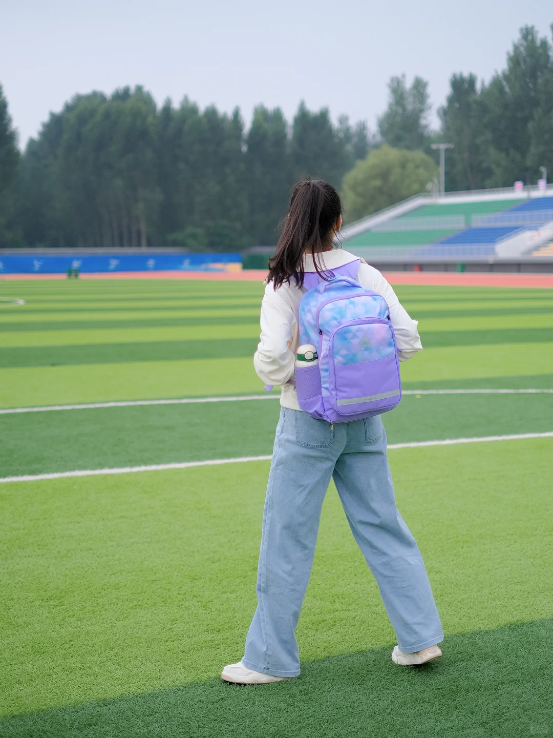 真诚发问,初中孩子都喜欢什么样的书包啊❓