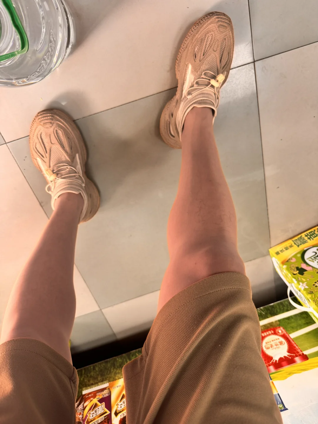 肉丝➕短裤：到点打印个东西，老板娘也看不见