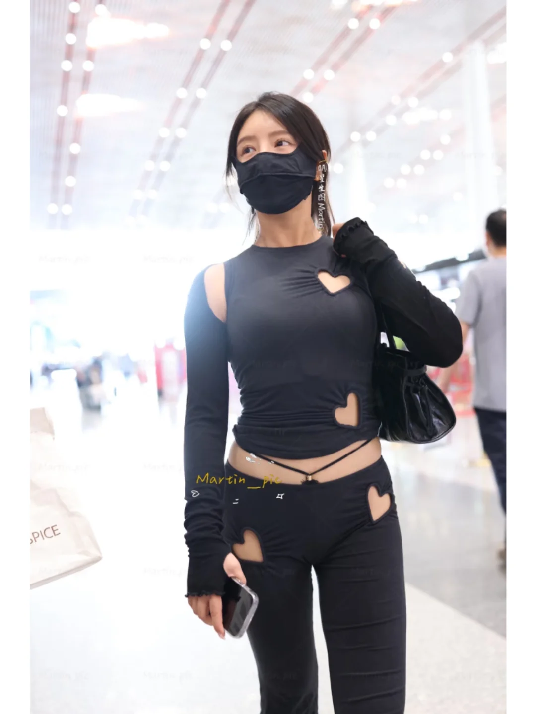 赵奕欢一看就是健身房常客‼️这身材曲线