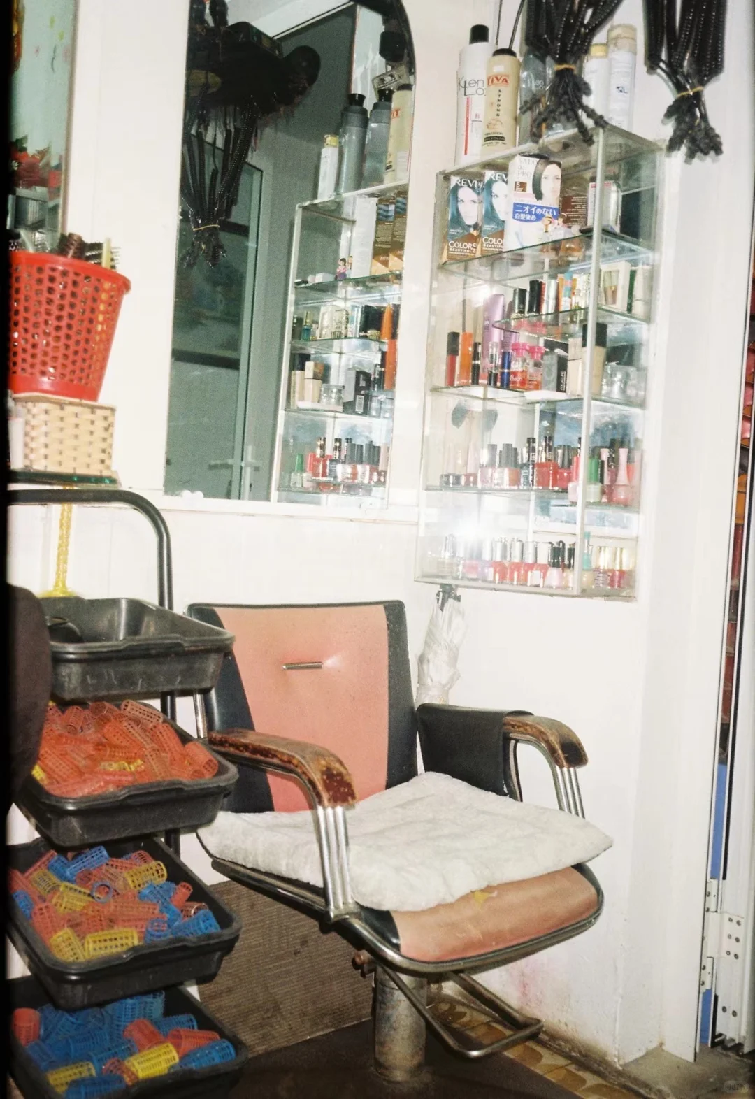 越南洗头 像90年代电影里的县城理发店