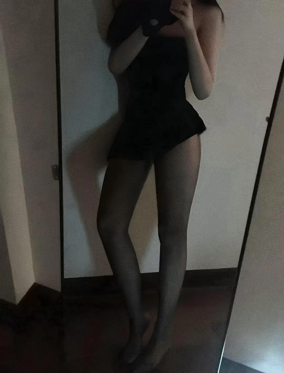 暗一点就是氛围感