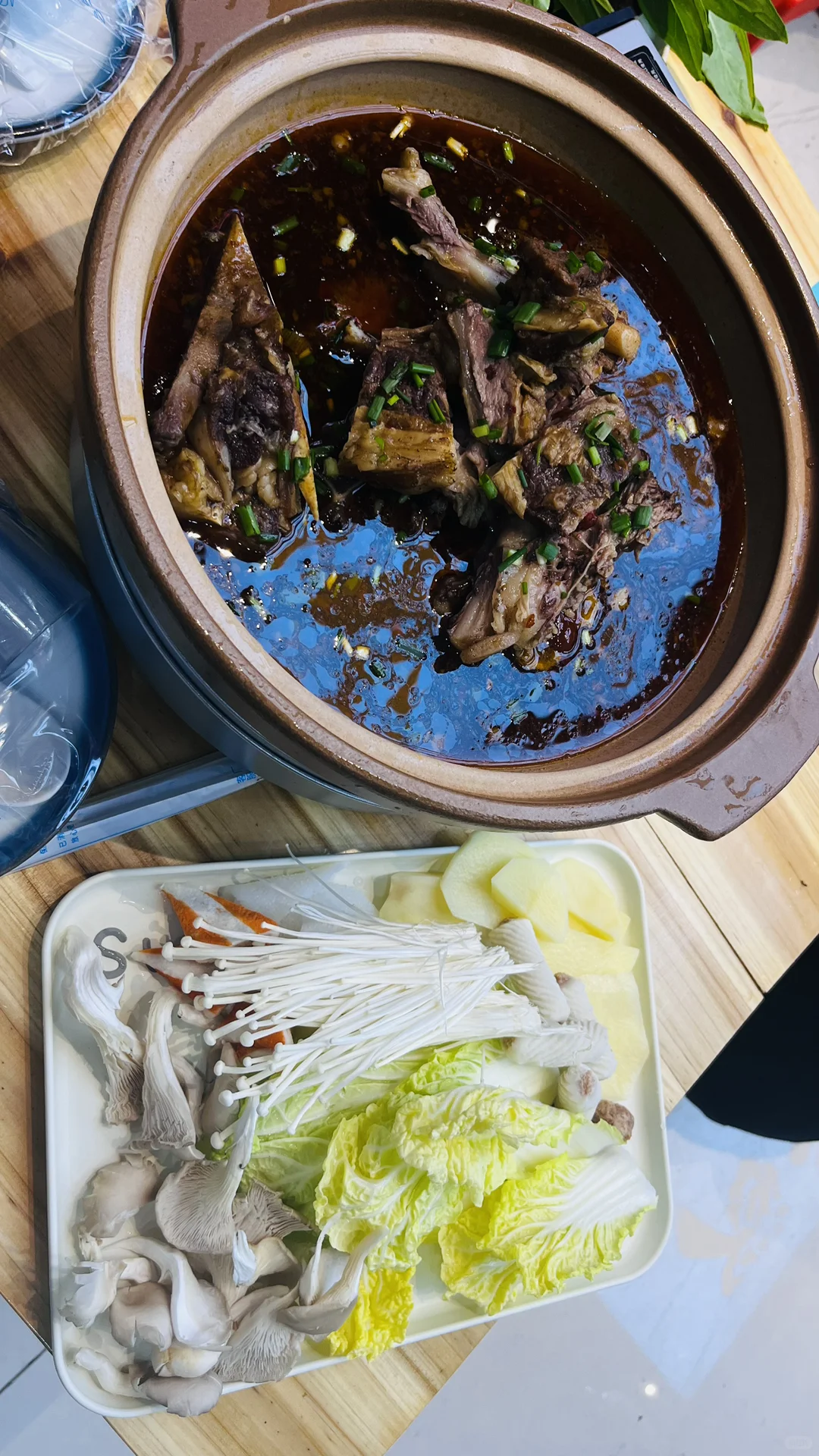 女孩子出门要注意防范啊