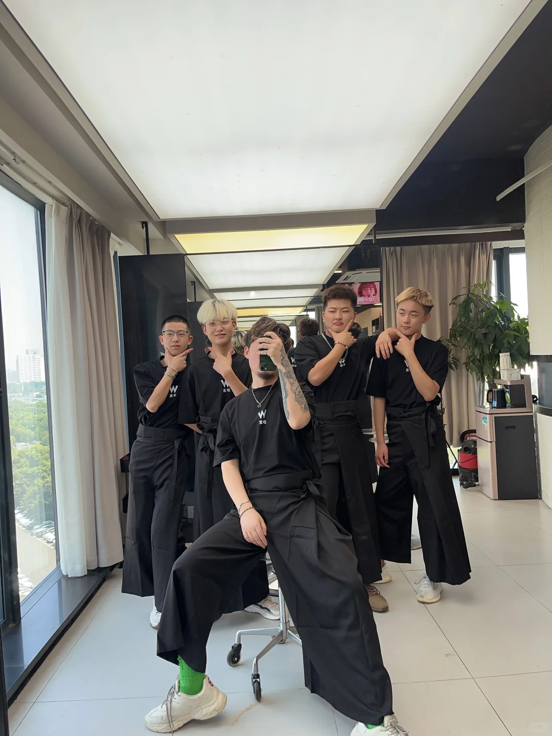来看看销量500套的工作服穿上是什么效果！