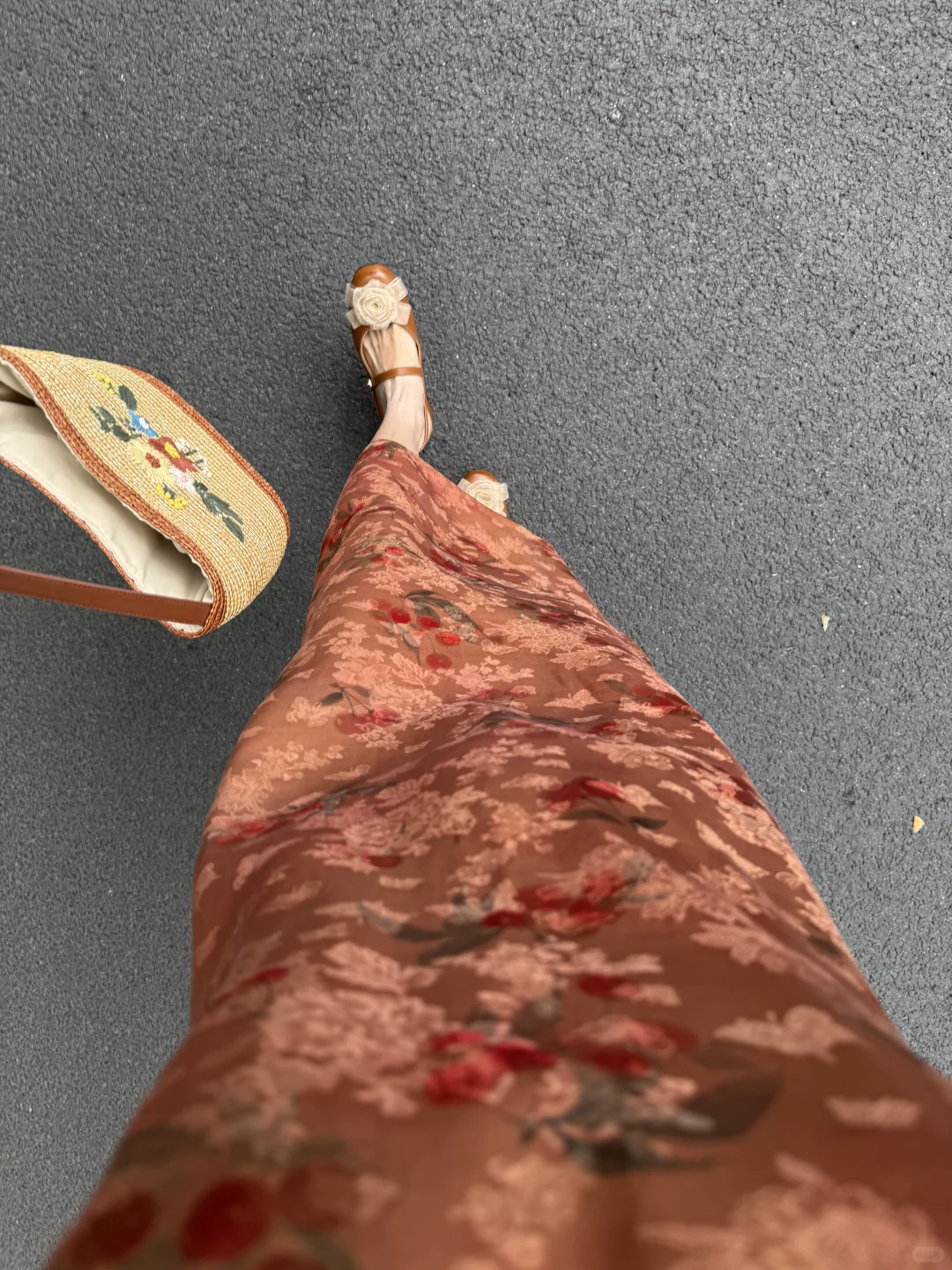 忍痛买了套贵的改良旗袍🥀……