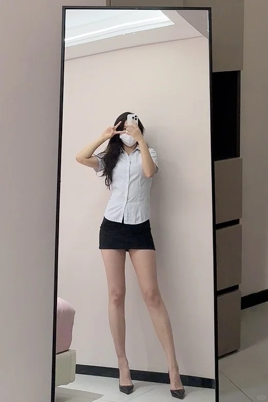 这个腿你喜不喜欢? 反正我喜欢 !