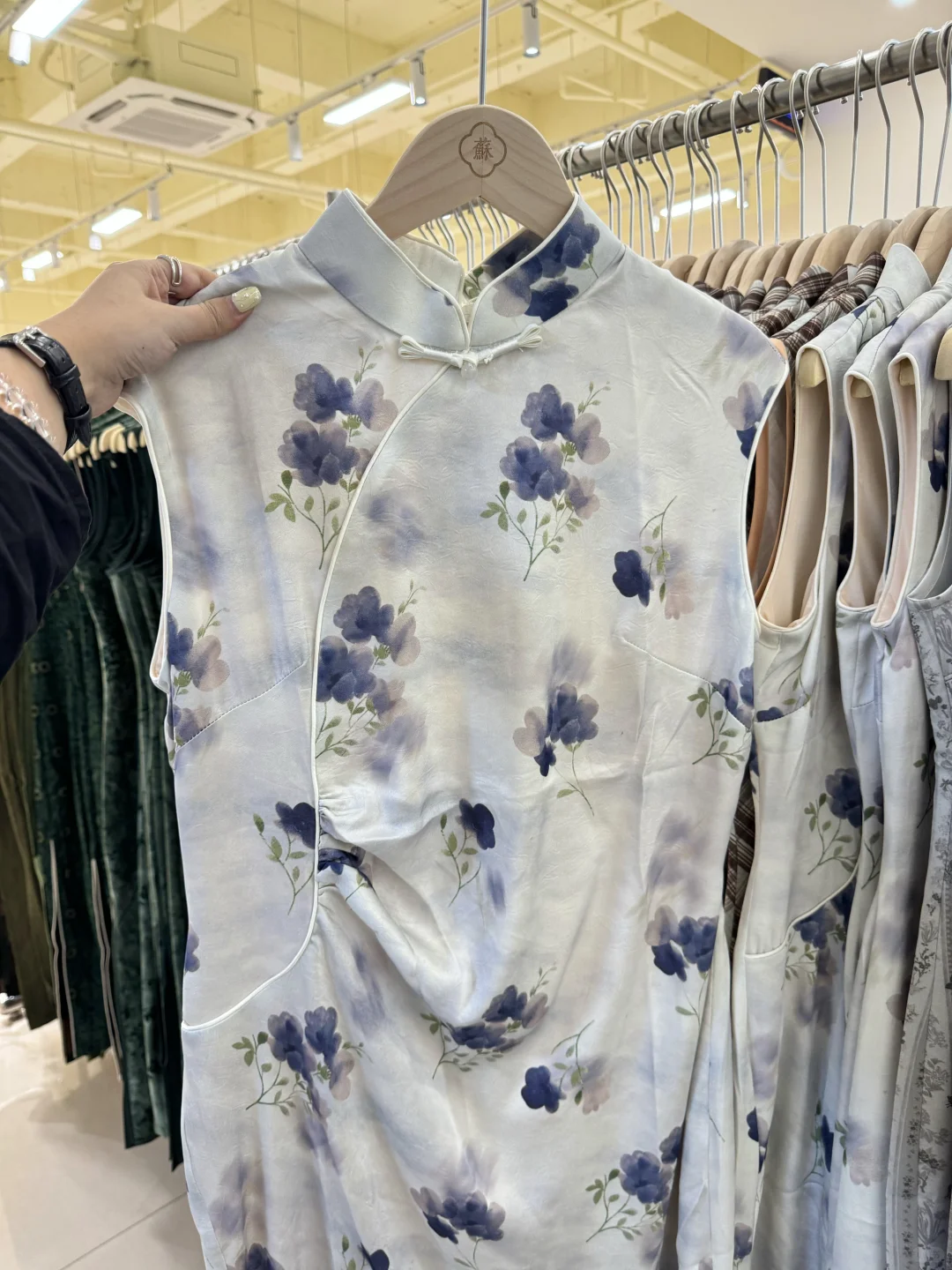 成都新开!2000平旗袍自助仓库!近期坠好逛🤤