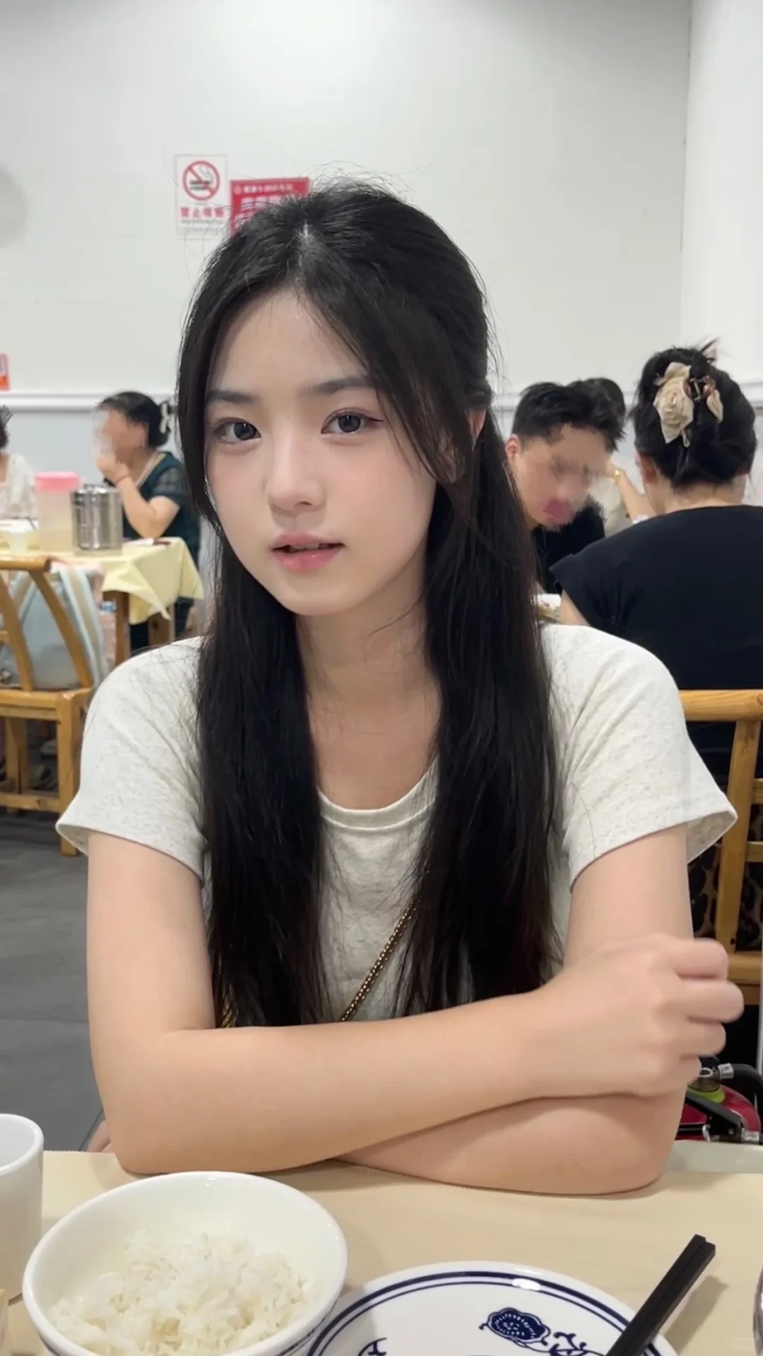 一个人久了 不想孤单了。