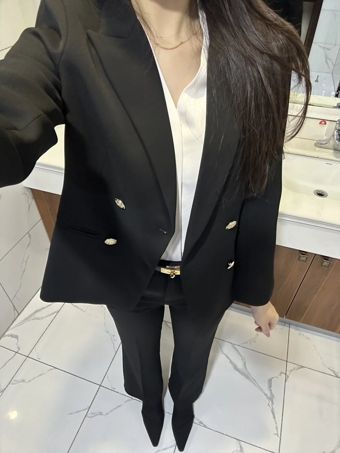 职场穿搭 | 利落干练才经典