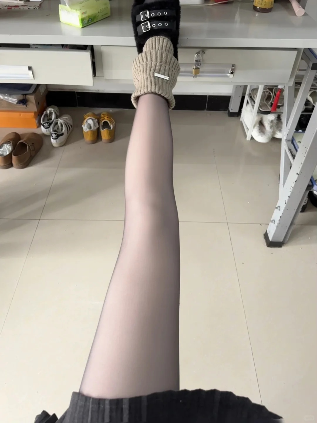 女大学生｜挖到宝藏加绒黑丝了