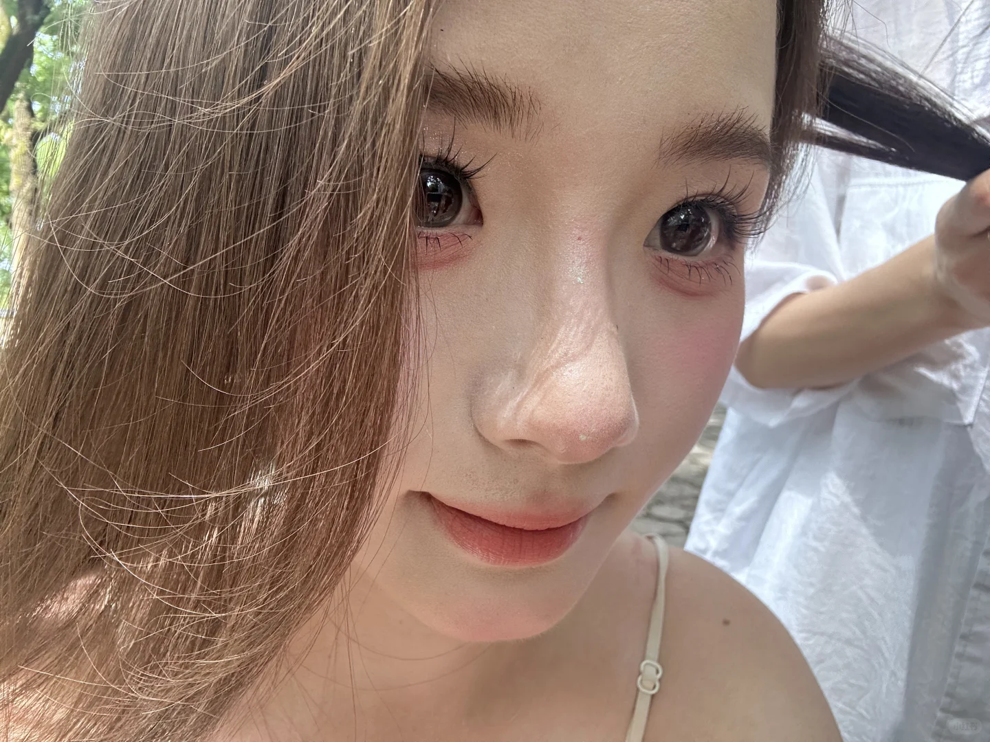 惊了 高温外景暴汗还能全天不脱妆！