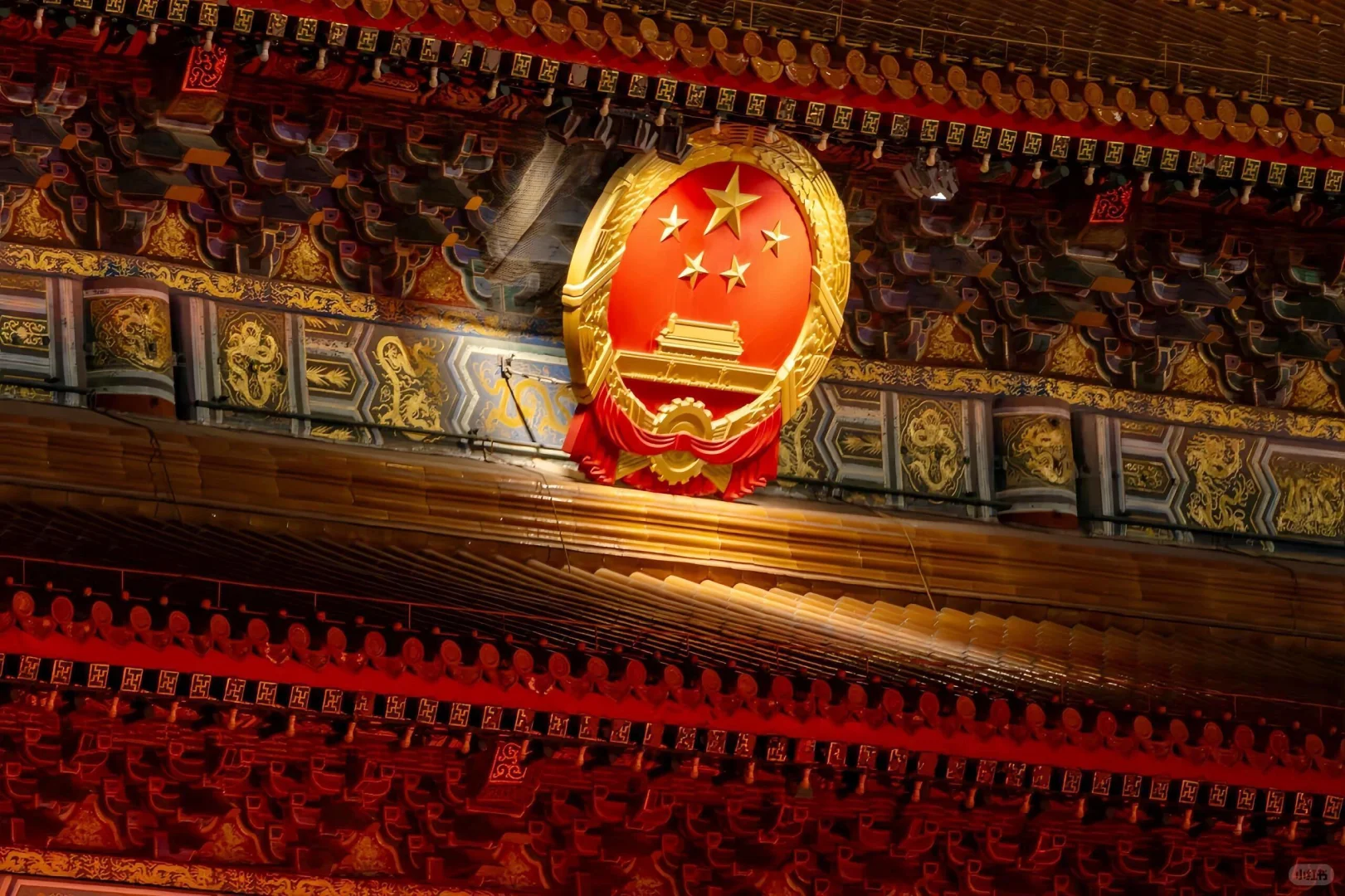 我建议大家都把这个壁纸焊在pad和电脑桌面!