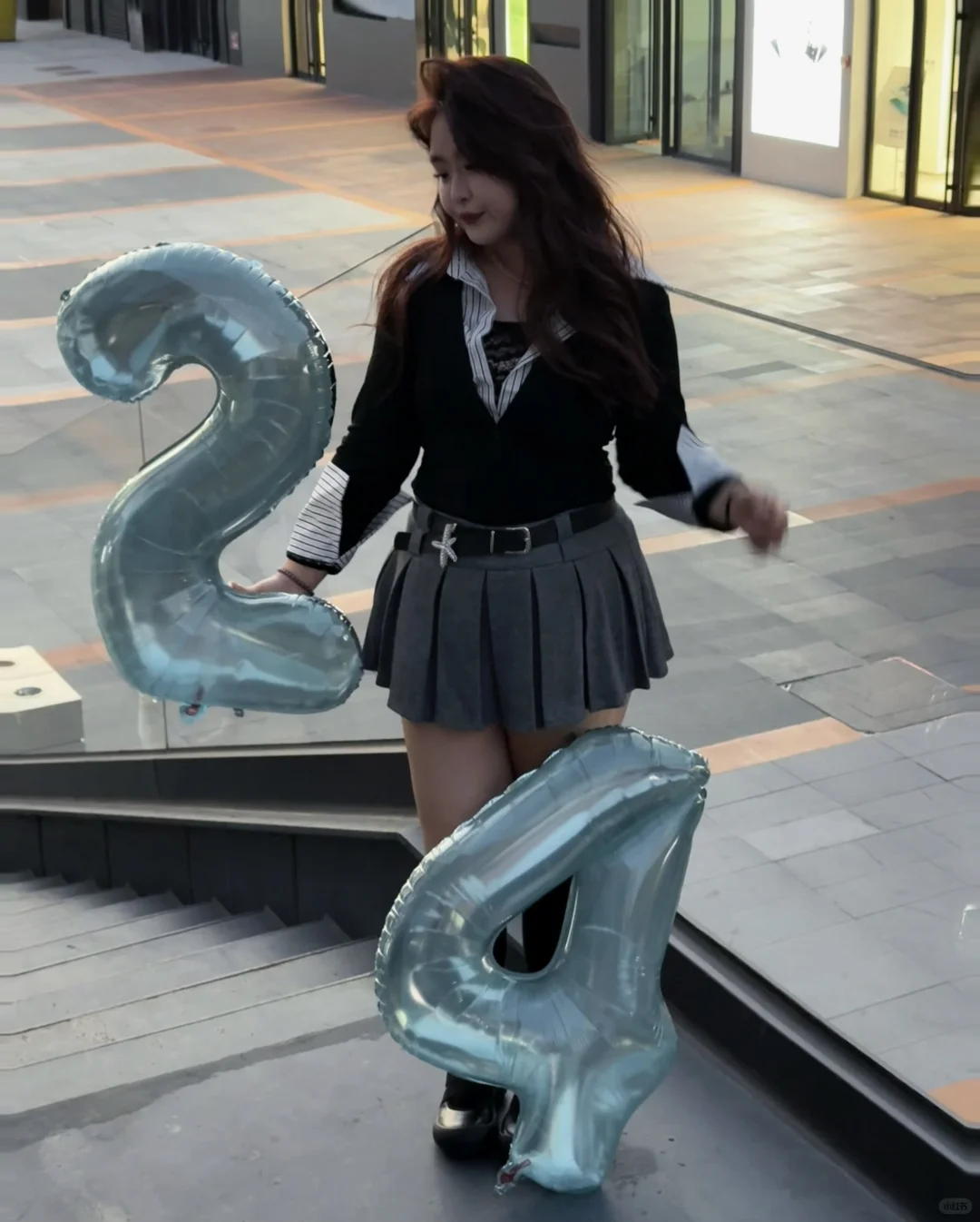 媚 明媚的媚 妩媚的媚.