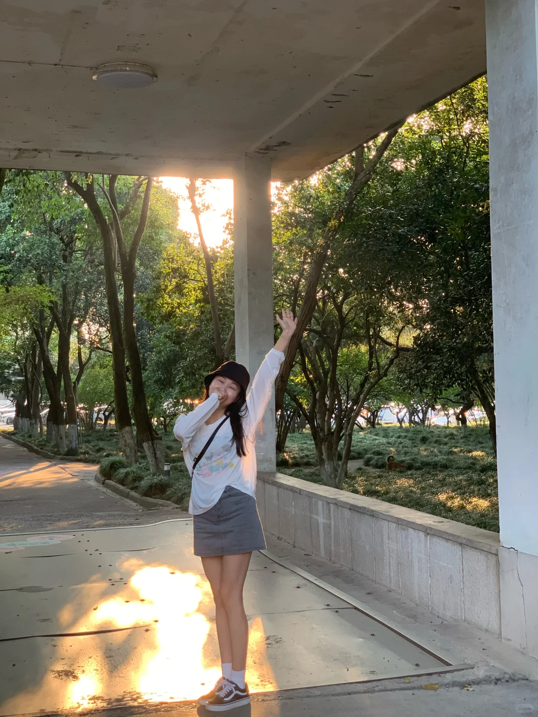 今天的人设是青春女大
