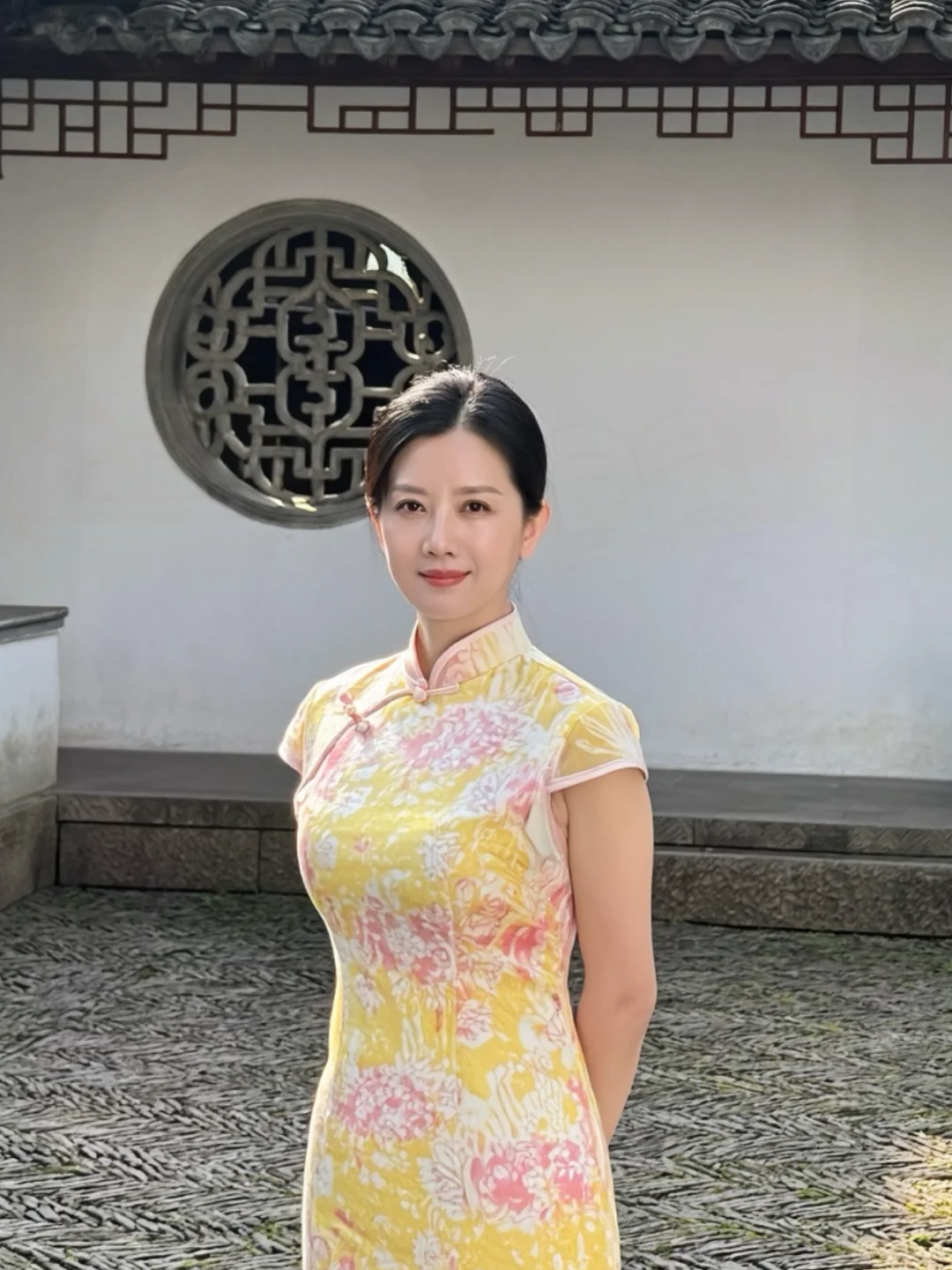 75年50岁 长这样有气质吗？