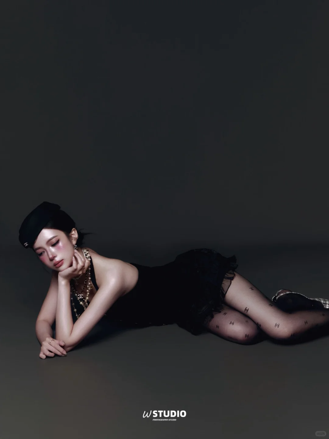 🐾 终于让我拍到了Jennie小香风写真！大爱🖤