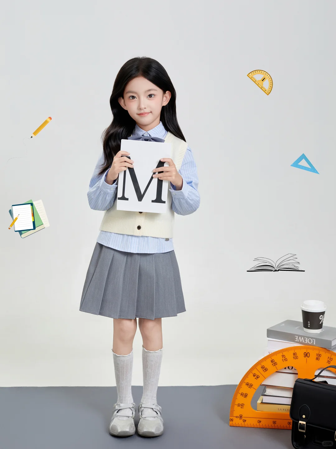 MIU系学院风主题🎓元气活泼的画报小女孩