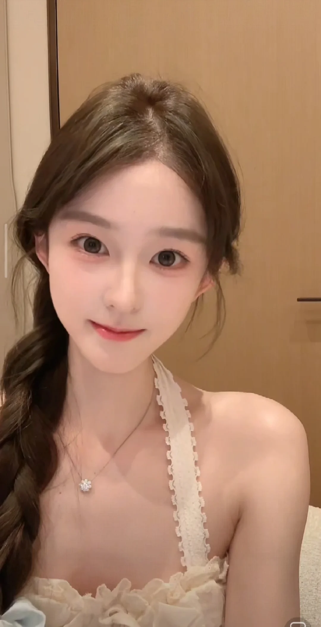 《纯欲天花板》——小十七呀