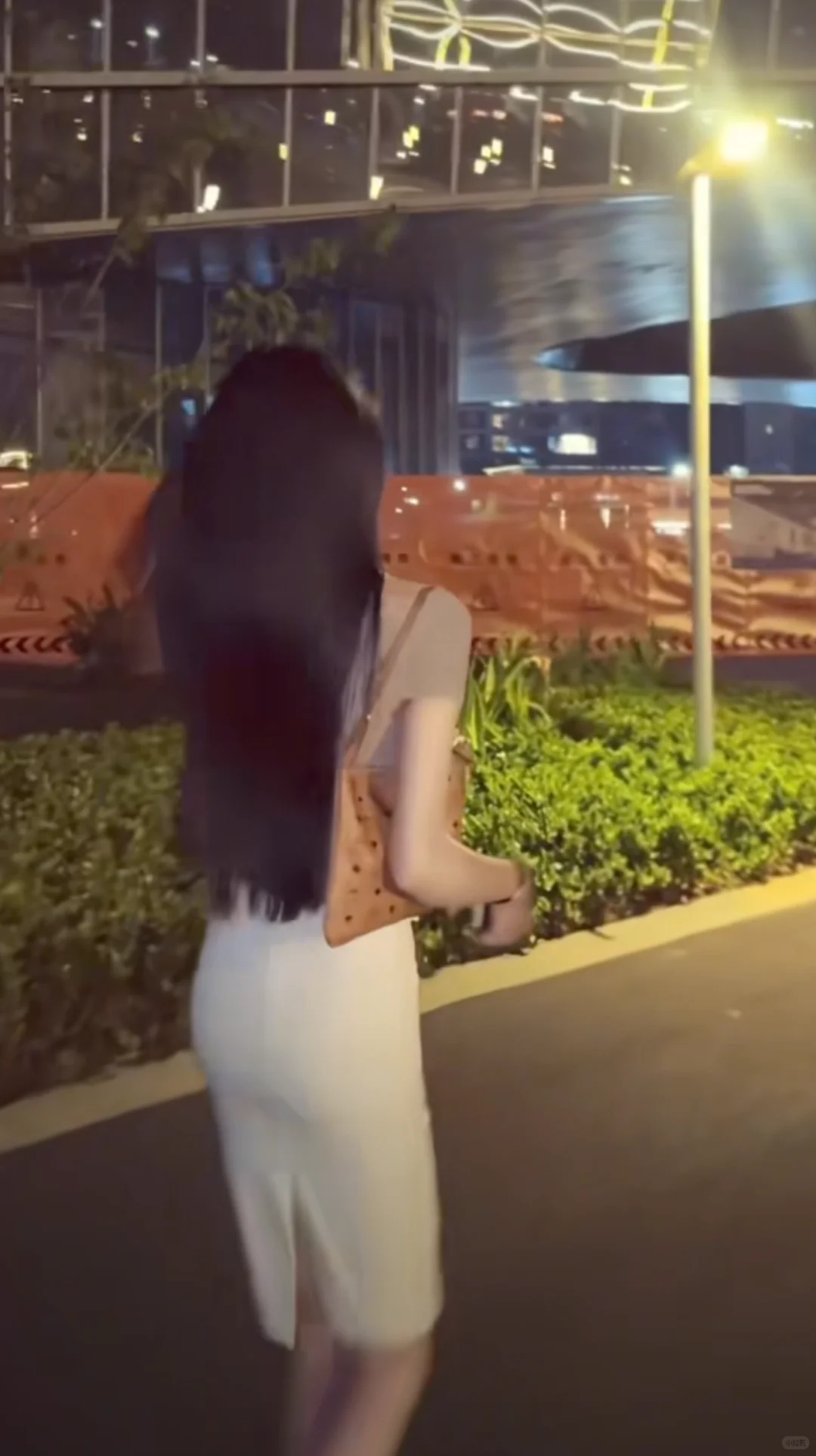 33岁少妇约见后心动不已