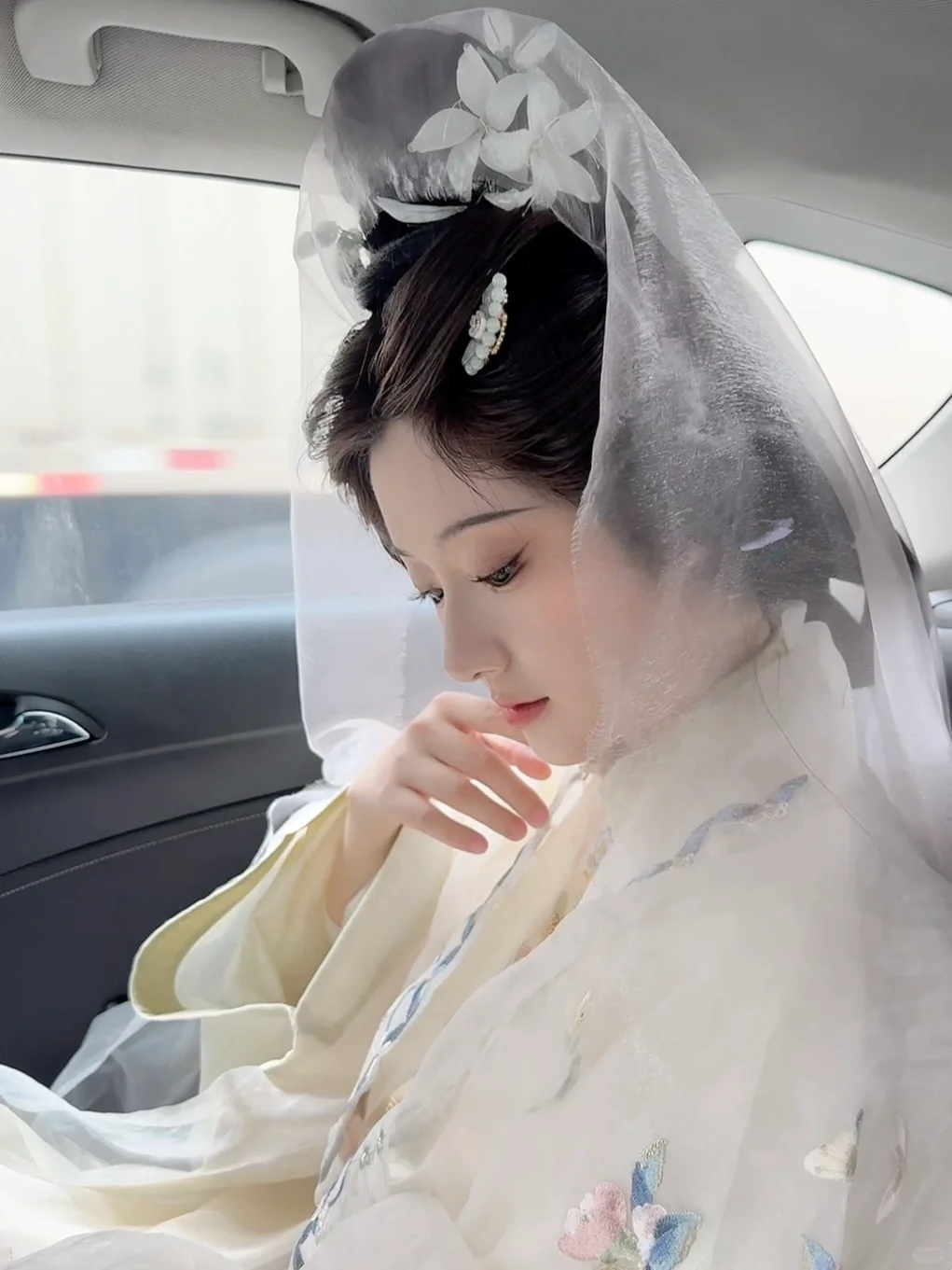 朋友说我淡妆比浓妆好看10倍?!