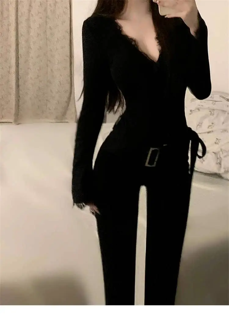 🖤秋冬内搭王！被问爆的黑色蕾丝上衣