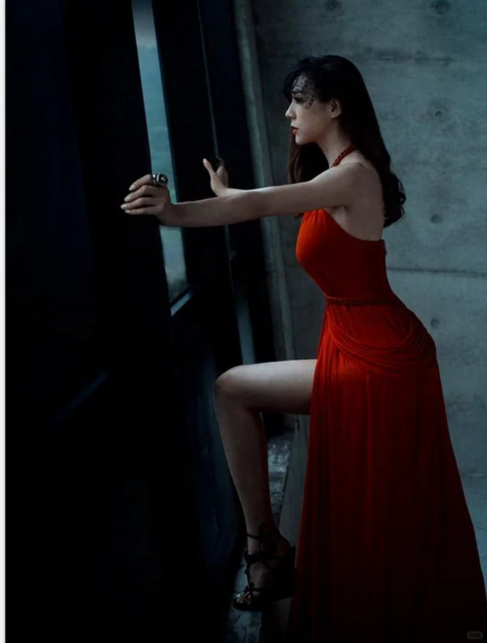 周韦彤 《秘境》写真集