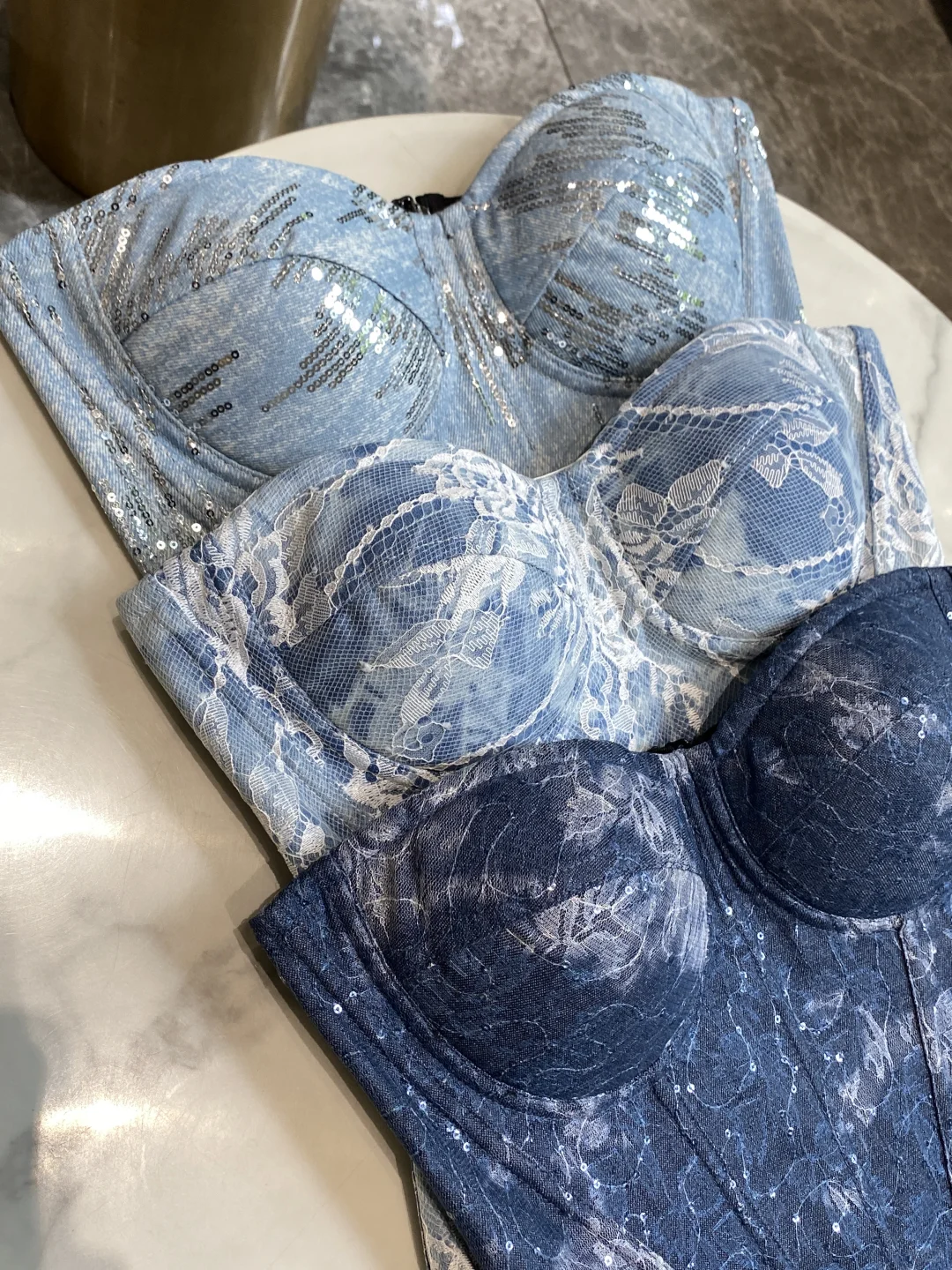 三款牛仔胸衣！哪款是你的最爱？