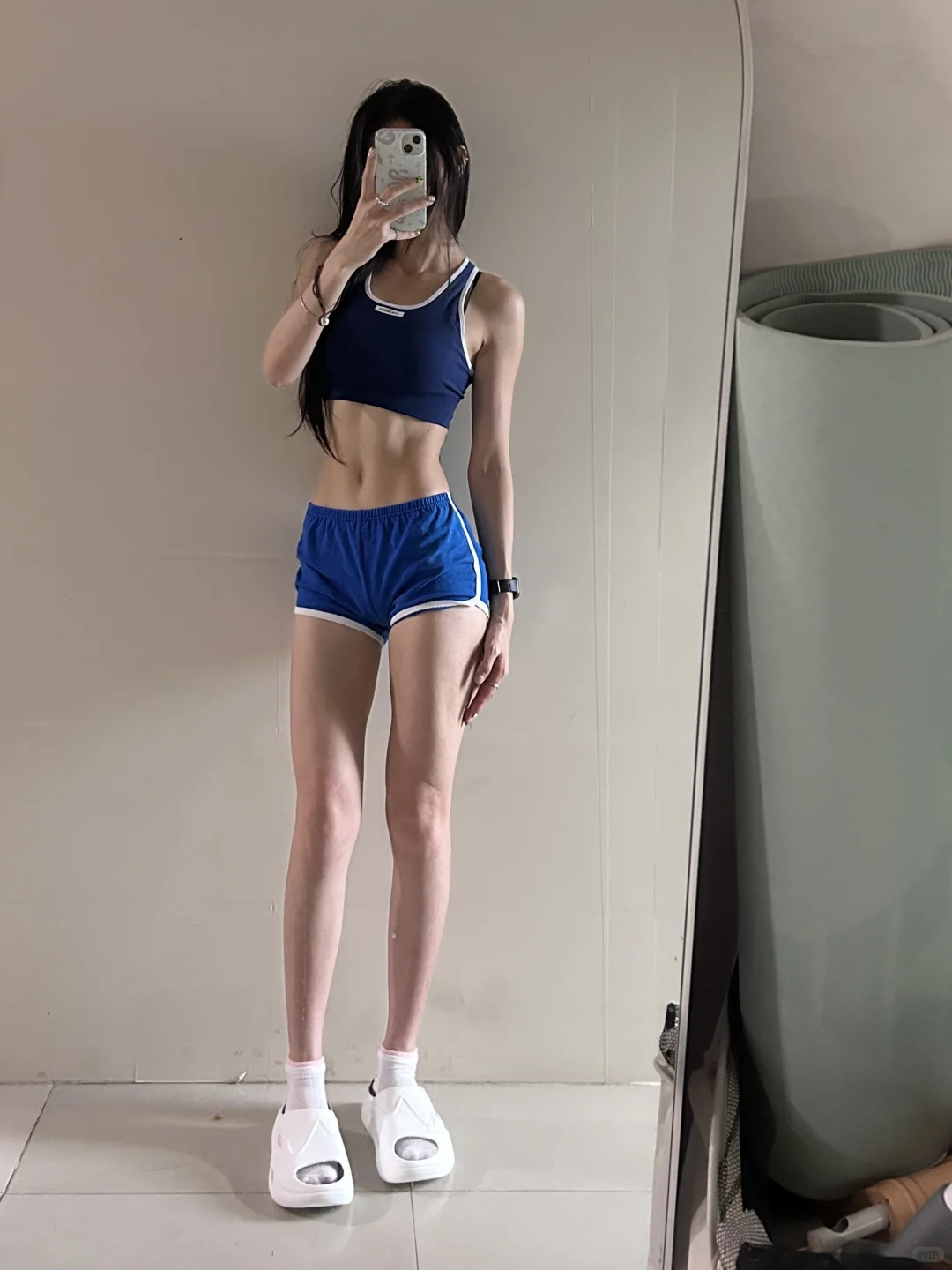 健身+干净饮食基础，马甲线身材就不基础