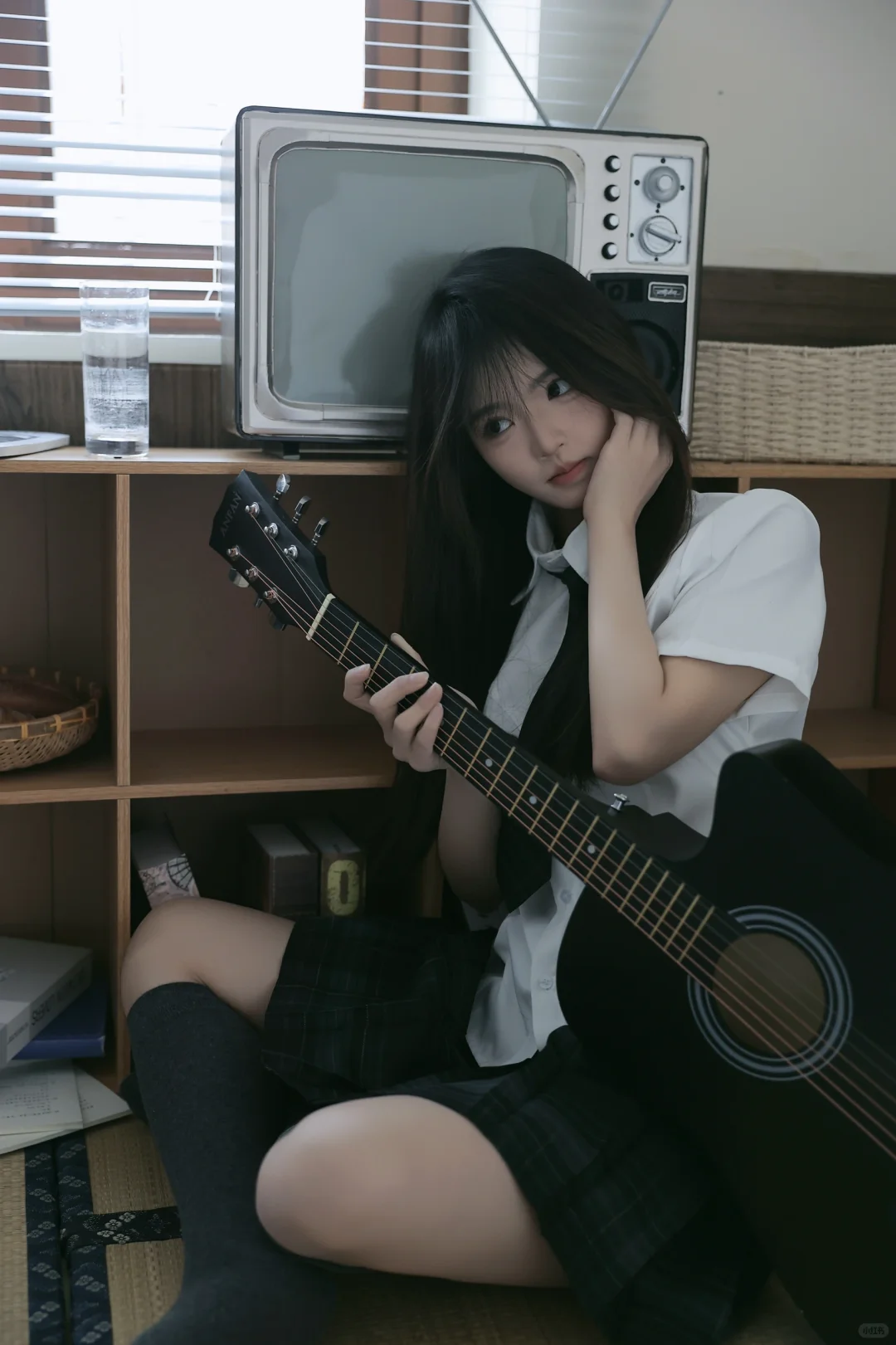阴雨天 宅家制服写真