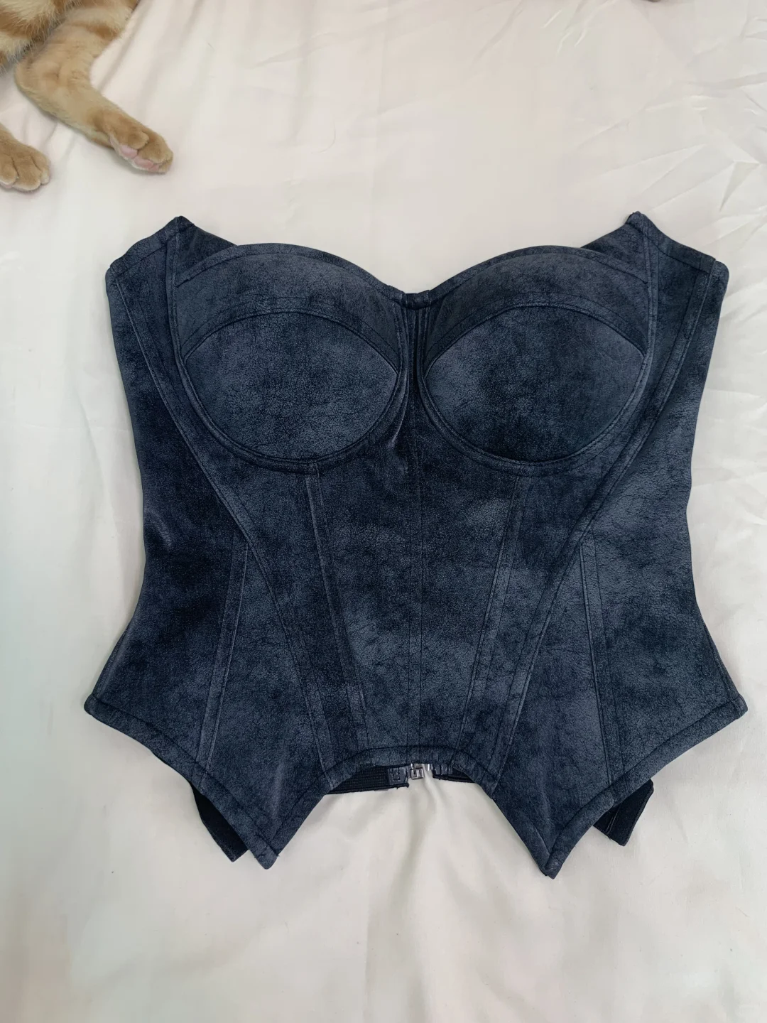 在他们家买了不下十件鱼骨胸衣…(第二弹)