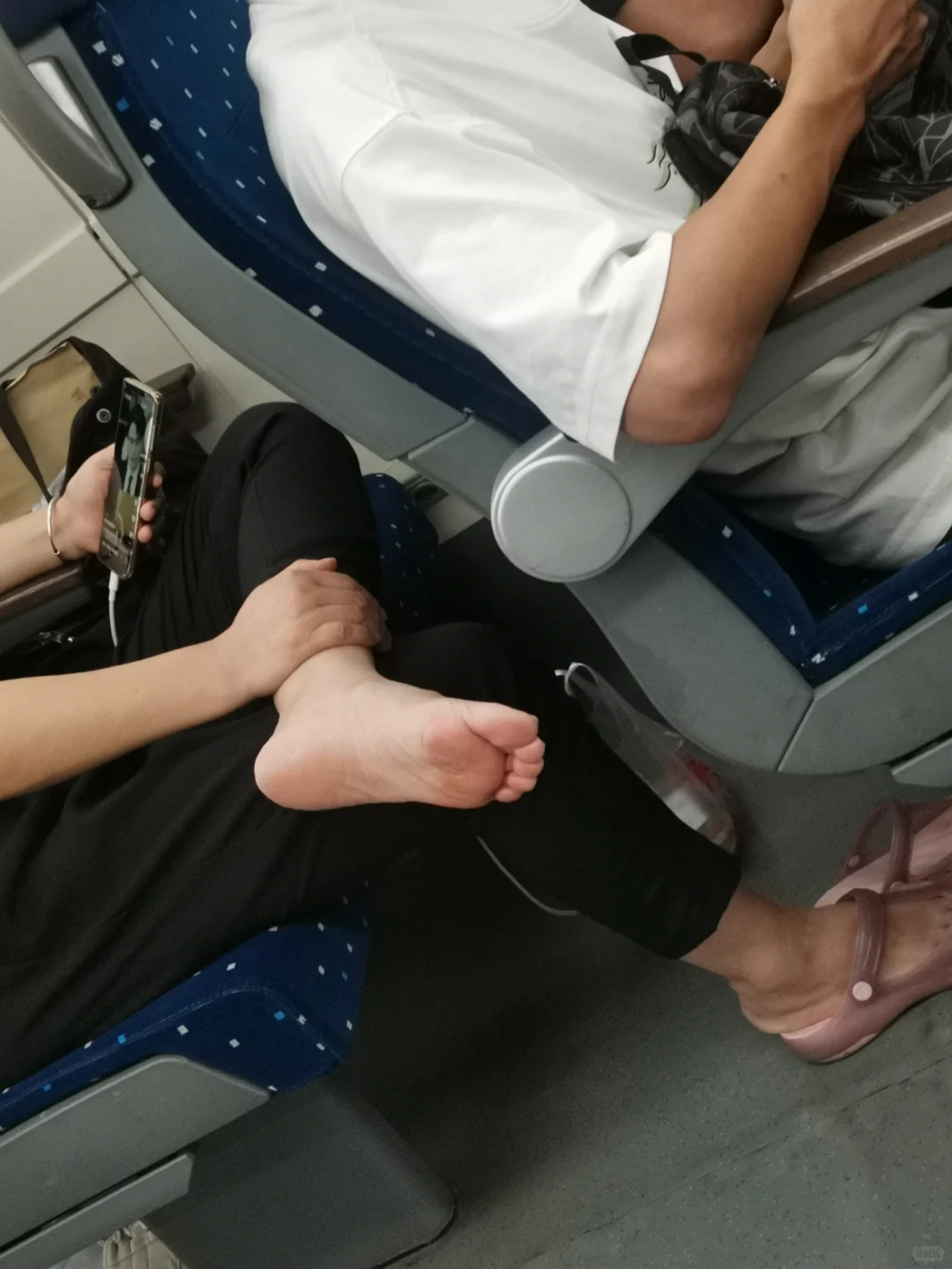 喜欢玉足的快进来！