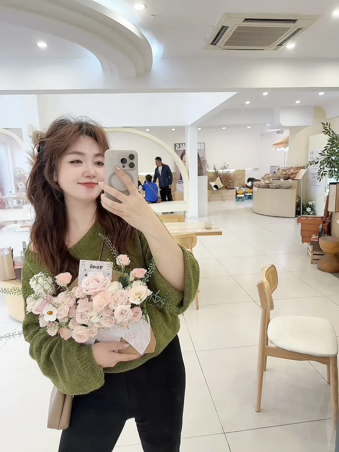 热爱生活的老少女，爱臭美的40+姨姨